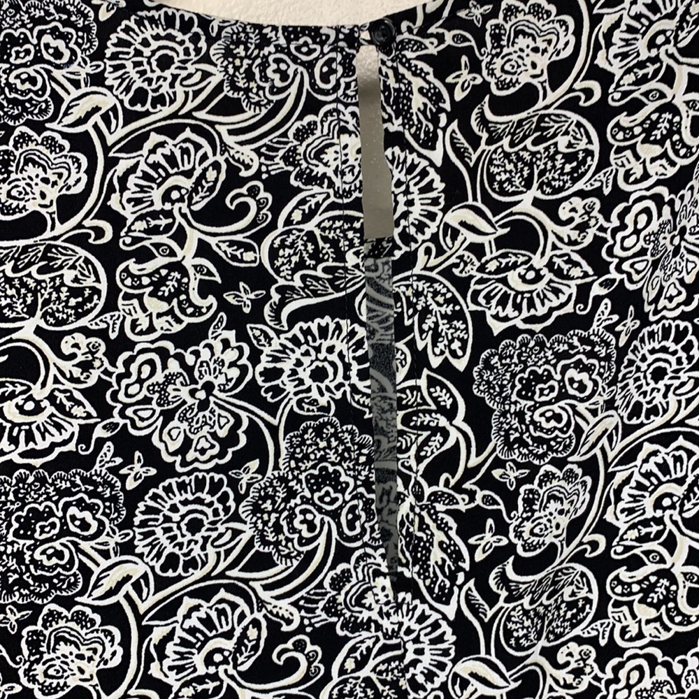 OLD NAVY Dress Black & White Floral Shift Rayon V-Neck Casual Lightweight Large - Picture 5 of 9